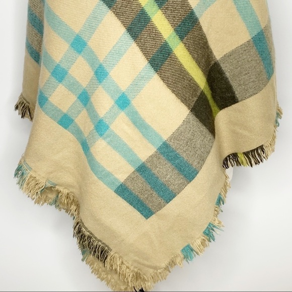 Tartan Plaid Knit Buckle Closure Frayed Edge Blanket Scarf Cape Shawl Wrap OS - Picture 8 of 13